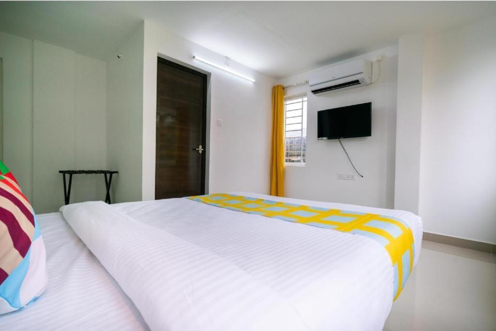 Flamingo Suites Kochi Exterior foto
